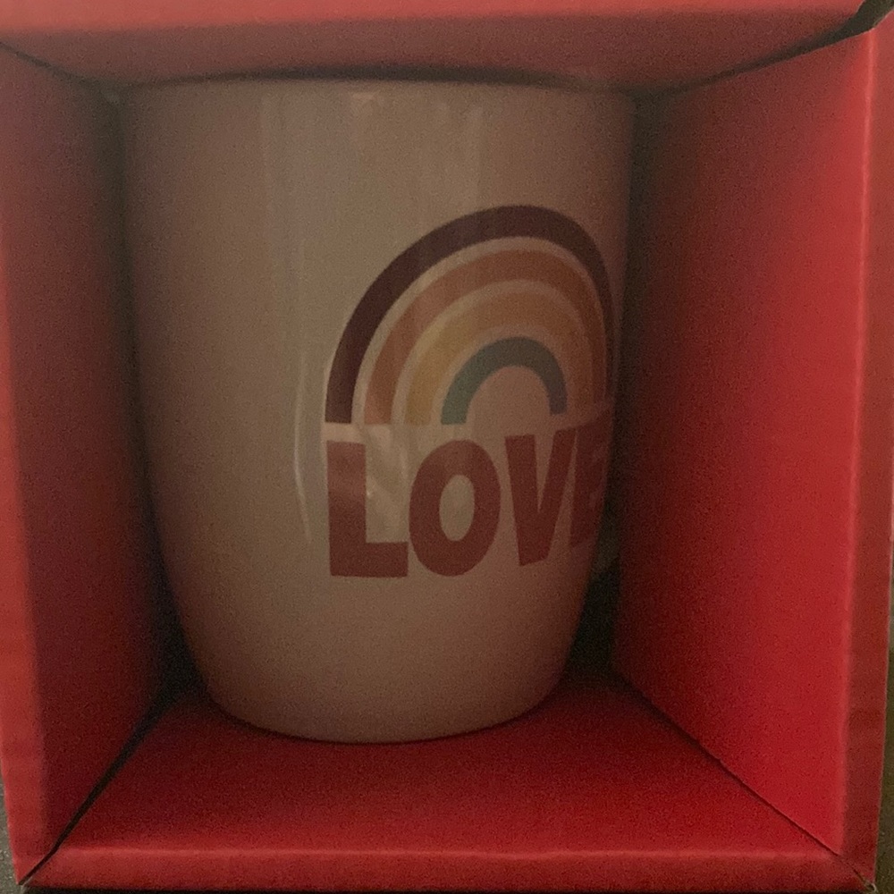 RETRO RAINBOW LOVE CERAMIC MUG Brand New in Box